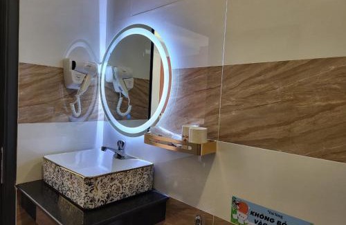 Vinh Long Hotel | Explore RUBY HOTEL Vĩnh Long: Top-Rated with Ocean Views