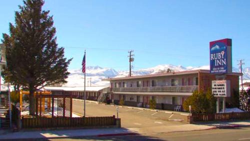 Bridgeport Hotel | Guest-Focused Ruby Inn Bridgeport: Pet-Friendly Retreat
