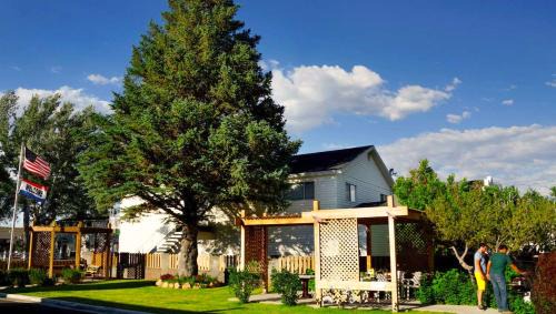 Bridgeport Hotel | Guest-Focused Ruby Inn Bridgeport: Pet-Friendly Retreat