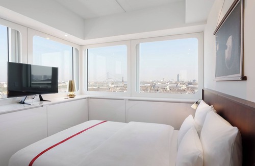 Dusseldorf Old Town Hotel | Stylish Ruby Luna Hotel Düsseldorf with Family-Friendly Perks