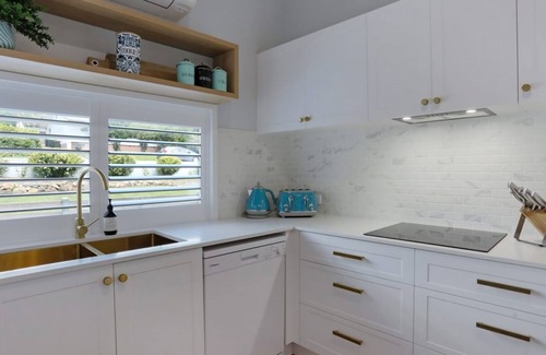 Merimbula House | Ruby Moon - Pet Friendly!