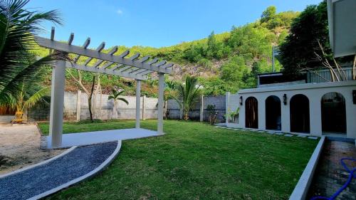 Nha Trang Villa | Ruby Ocean Villa: Relaxing Getaway with Private Beach Access