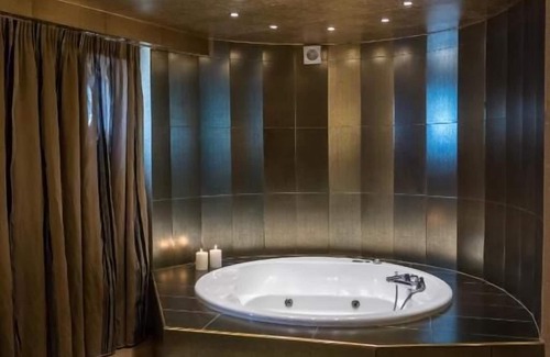 Kifisia Hotel | Budget-Friendly Ruby Rooms Kifisia with Pool & Breakfast
