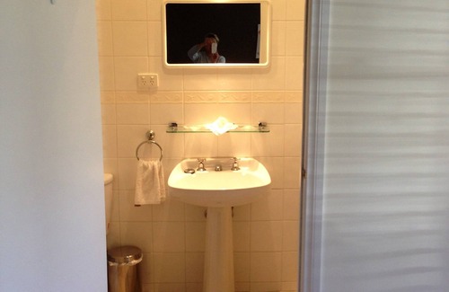 Queenscliff Hotel | Oceanfront Ruby's Queenscliff: Guest Rated 9.2 with Breakfast
