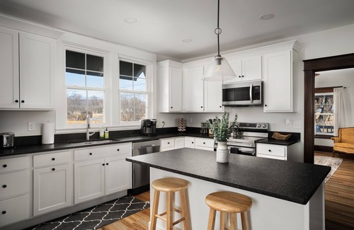 Woodstock Other | Modern Farmhouse Retreat with Mountain Views & Family Amenities