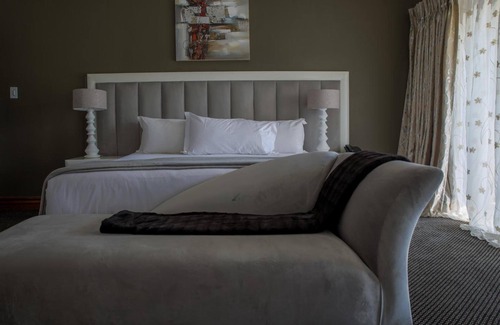Polokwane Hotel | Stylish Ruby Stone Boutique Hotel with Spa & Family Amenities
