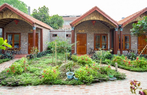 Hoa Lu Apartment | Experience Rubyhomestay: 4-Star Ocean View Retreat