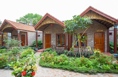 Hoa Lu Apartment | Experience Rubyhomestay: 4-Star Ocean View Retreat