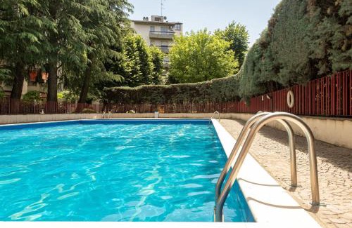 Precotto Apartment | Rucellai Studio: Pet-Friendly Retreat With Shared Pool