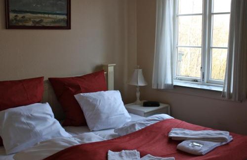 Rudbøl Hotel | Discover Comfort at Rudbøl Grænsekro with Pool & Dining