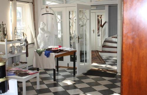 Rudbøl Hotel | Discover Comfort at Rudbøl Grænsekro with Pool & Dining