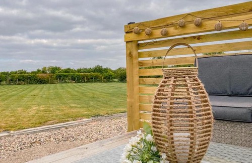 East Drayton House | Ruddingwood Lodge: Family-Friendly Retreat with Top Ratings