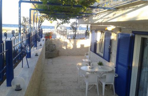 Sarti Apartment | Budget-Friendly Rudi Studios - Pet and Child Friendly Stay