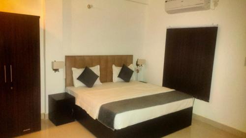 Varanasi Bed & Breakfast | Rudraksh Paradise