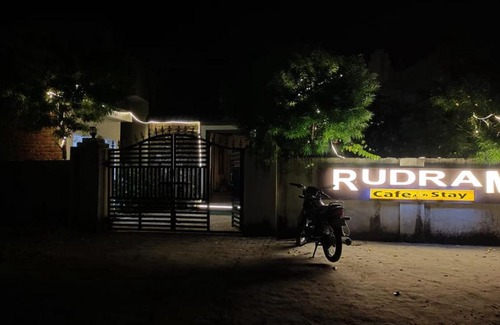 Pushkar Hotel | Pet-Friendly Retreat at Rudram: Cafe & Stay Awaits You