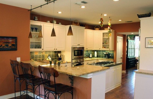 Austin House | Discover Rudy's Nest: Idyllic Hill Country Retreat
