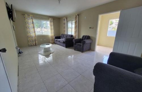 Montego Bay Apartment | Budget-Friendly Rudy Suite: Perfect for Families and Pets