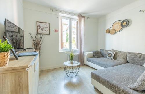 Clermont-Ferrand Apartment | Tranquil Rue Bien Assis: Garden Terrace & Pet Friendly Stay
