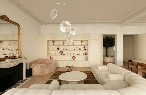 9th Arrondissement Apartment | Rue d'Aumale by onefinestay