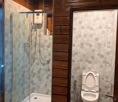 Pak Kret Hotel | Experience Ruean Yai Jieam: Family-Friendly 4-Star Retreat