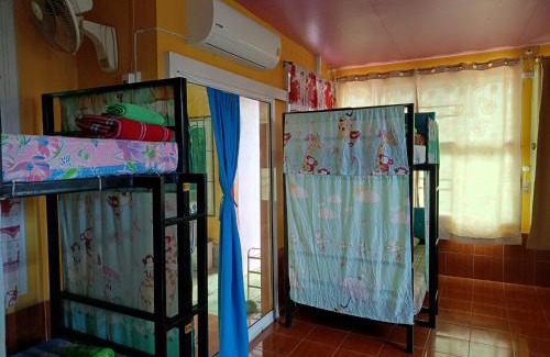 Sukhothai House | Budget-Friendly RuengsriSiri Guesthouse with Kid-Friendly Amenities