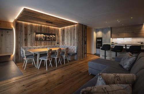 Sorafurcia Ski Chalet | Indulge in Rueper Hof Chalet Pracken with Hot Tub Access