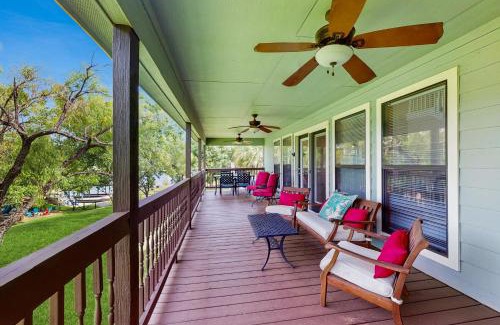 Burnet House | Ruff Lakehouse on Lake LBJ