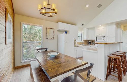 Burnet House | Ruff Lakehouse on Lake LBJ