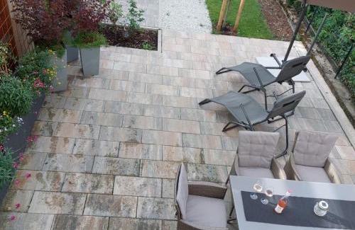 Morbach Apartment | Ruff un Runner: Oceanfront Retreat with 9.5/10 Guest Rating