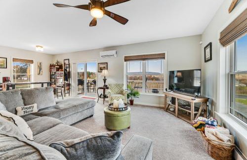 Hammondsport House | Child-Friendly Retreat at Ruftop Ridge - Rated 9.2/10