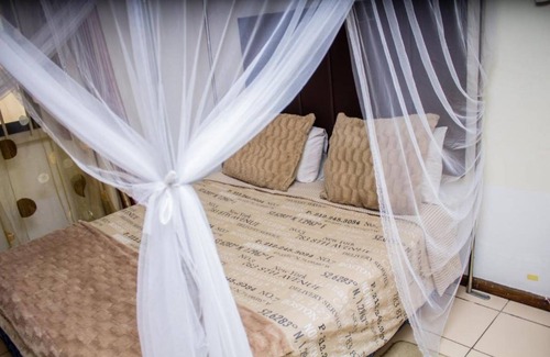 Lusaka Cabin | Budget-Friendly Stay at Rugems Executive Lodge with Breakfast