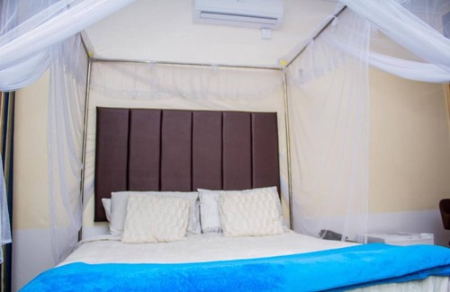 Lusaka Cabin | Budget-Friendly Stay at Rugems Executive Lodge with Breakfast