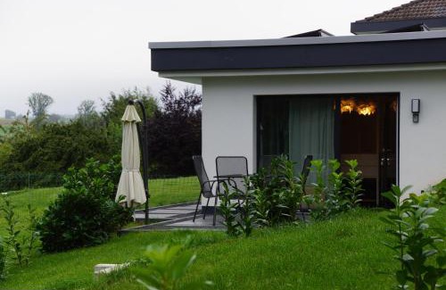 Limbach Apartment | Relaxing Retreat with Amazing Views in Nature