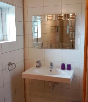 Pfarrkirchen im Muehlkreis House | Relaxation Awaits: Family & Pet-Friendly Retreat