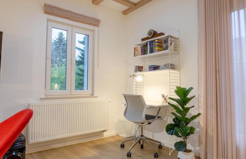 Suedost Apartment | Relaxing Retreat: Pet-Friendly Oasis with Full Amenities