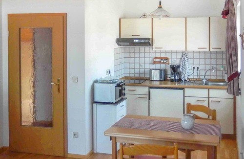 Ruhstorf Apartment | Tranquil FeWo with Balcony & Morning Sun Views