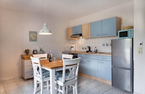 Maasholm-Bad Apartment | Relaxing Oceanfront Retreat: Cozy Comfort in Maasholm Bad
