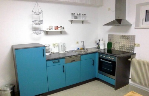 Schweinfurt Apartment | Peaceful 2.5 Room Apartment Near the Woods with Breakfast