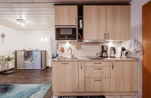 Wurding Apartment | Quiet Apartment with Balcony, Kitchen & Breakfast Included