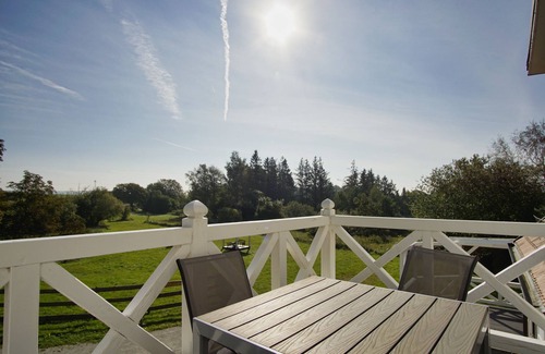 Bergen auf Ruegen Apartment | Serene Getaway at Gutshaus Silvitz on Beautiful Rügen