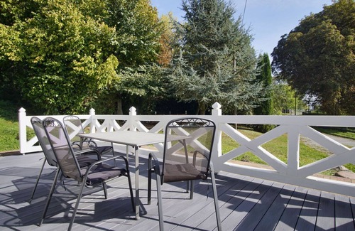 Bergen auf Ruegen Apartment | Peaceful Retreat with Ocean Views at Gutshaus Silvitz