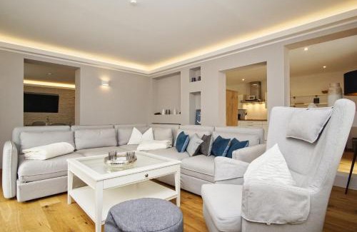 Bergen auf Ruegen Apartment | Idyllic Getaway Near the Beach - Gutshaus Silvitz FeWo 01