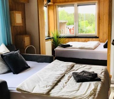 Lauscha Apartment | Tranquil Retreat: Ferienwohnung at Rennsteig with Family Amenities