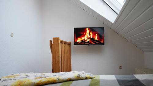 Kreyenbruck Apartment | Romantic Getaway with Unique Charm, Pet & Child Friendly