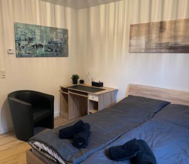 Nethen Apartment | Serene Nethen Retreat Near Beach Club - Family & Pet Friendly