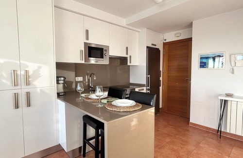 Vilanova Apartment | Family-Friendly Retreat at Ruiña Fogar Hotel Awaits You