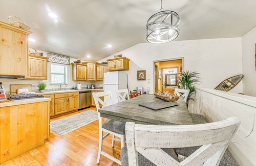 Ruidoso Cabin | Cozy Ruidoso Cabin with Hot Tub & Top Guest Rating!