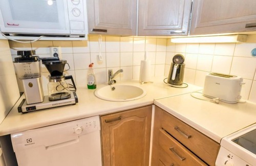 Rukatunturi House | Family-Friendly Ruka-linkki 3a with Lake View & Spa
