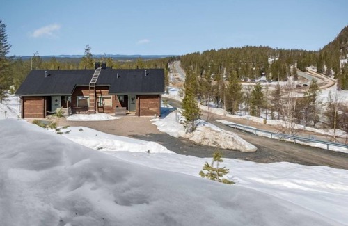 Rukatunturi House | Lake View Retreat at Rukan Komia Chalet by Interhome