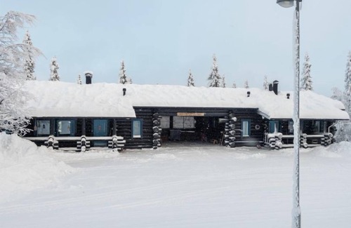 Rukatunturi House | Relax at Rukan Lepolinna - Lake View & Spa Retreat